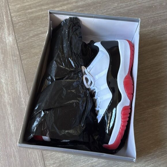 Nike Air Jordan 11 Retro Low Concord-Bred size 13 AV2187-160 OG XI‎ - Picture 7 of 11